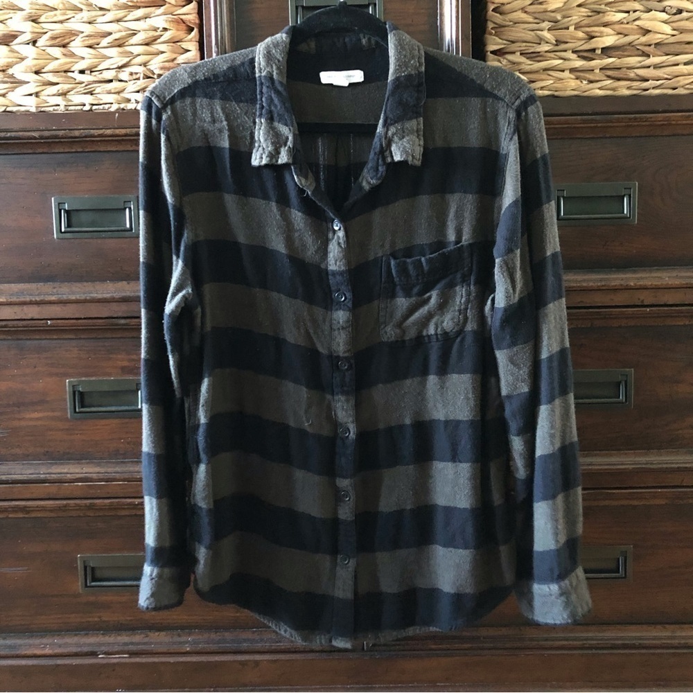 BeachLunchLounge striped long sleeve button down shirt in size XL